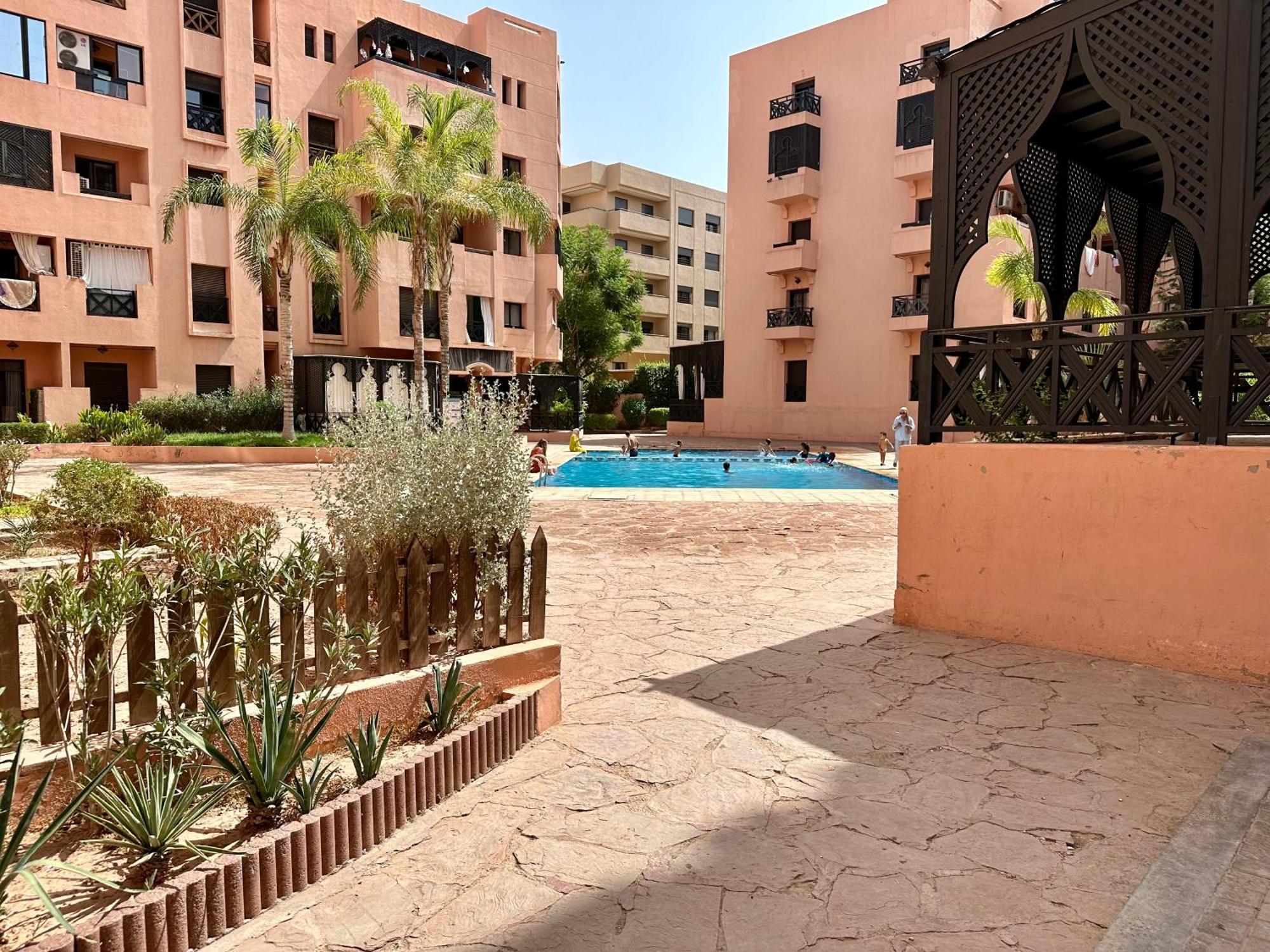Oasis De Detente Avec Terrasse Et Vue Sur Piscine 马拉喀什 外观 照片