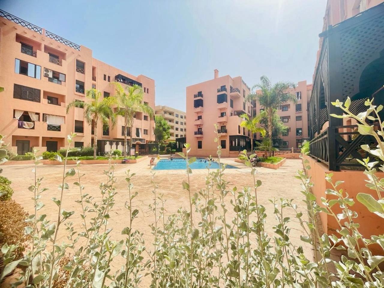 Oasis De Detente Avec Terrasse Et Vue Sur Piscine 马拉喀什 外观 照片